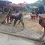 Semangat Gotong Royong Warnai Pengerjaan Semenisasi Jalan di Kampung Linggang Amer