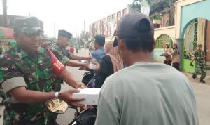 Sambut Bulan Suci Ramadhan 1447 H Koramil 01/Teluknaga Bagikan Takjil Gratis