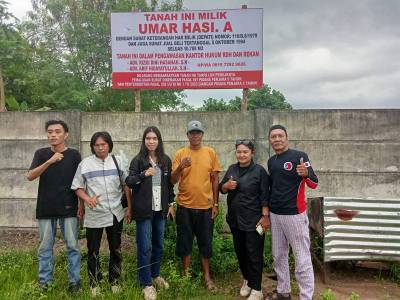 Pasang Plang Kepemilikan, Kuasa Hukum: Tanah Ini Milik Umar Hasi.A