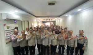 Cegah Pelanggaran, Wakapolres Jakbar Lakukan Pengarahan dan Pemeriksaan Personel