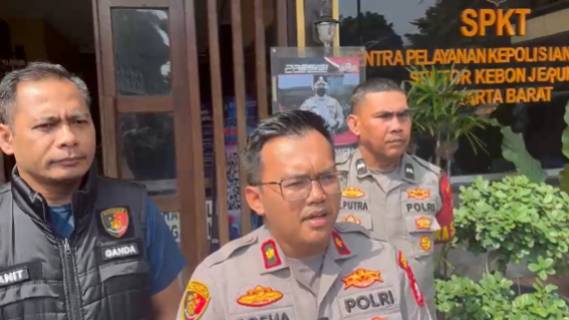 Jambret Kalung Emas 4 Gram, Dua Pelaku Berhasil Diringkus Polsek Kebon Jeruk