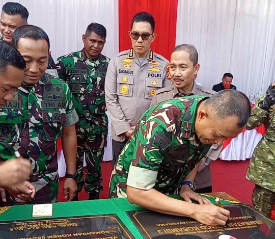 Danramil 01/ Teluknaga Mayor Inf Zein Dampingi Danrem 052/ Wkr Brigen TNI Faizal Rizal Resmikan Jembatan Garuda Dan Aramco Di Kosambi
